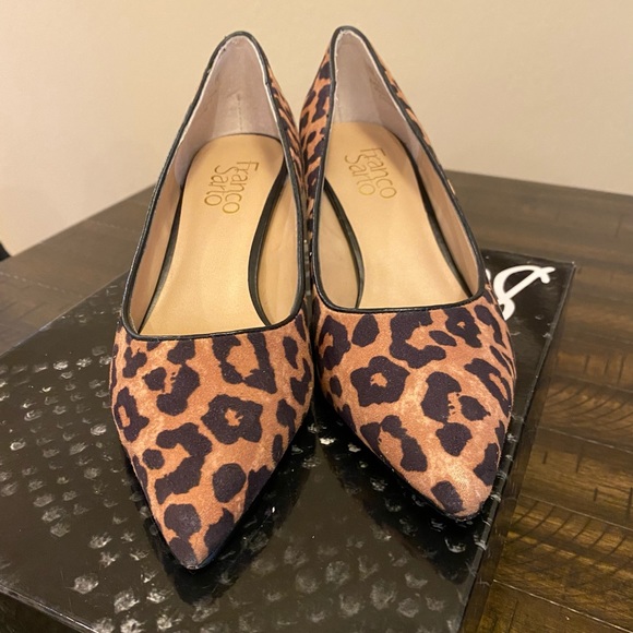 Franco Sarto chunky heel leopard print pumps - Picture 3 of 3